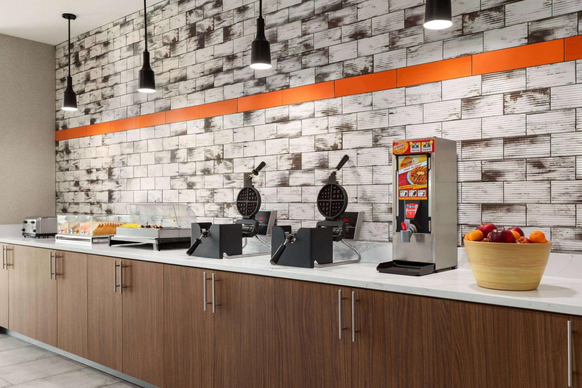 La Quinta Inn & Suites By Wyndham Austin South Zewnętrze zdjęcie
